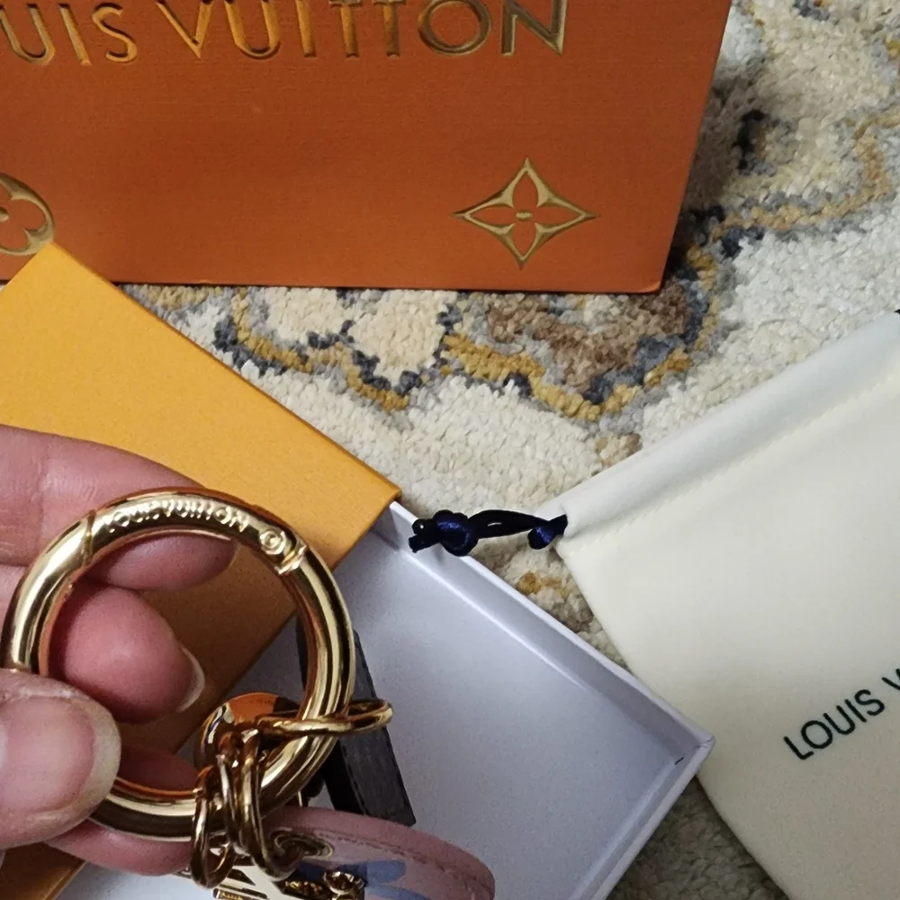 Keychain - Picture 3 of 5